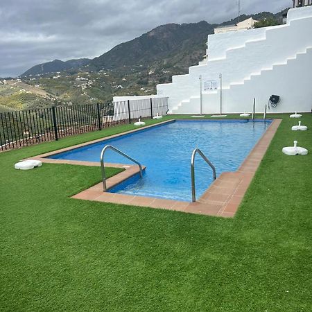 Atico Con Increibles Vistas A Las Montanas Y Mar 프리질리아나 외부 사진